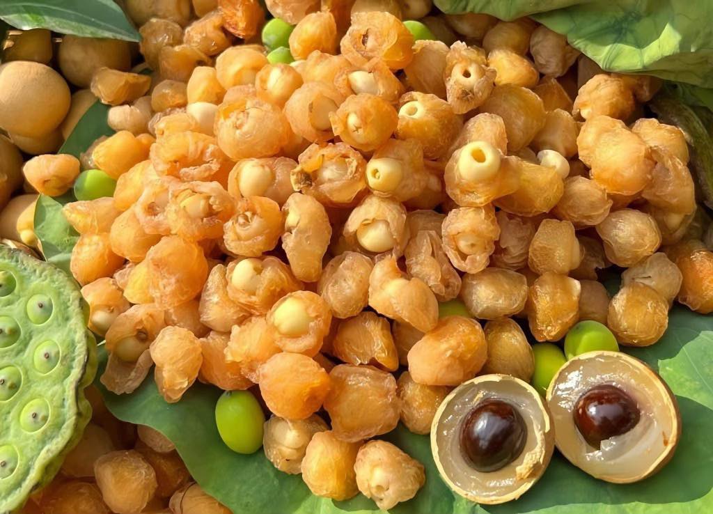 Long Nhãn Ôm Sen 500gram